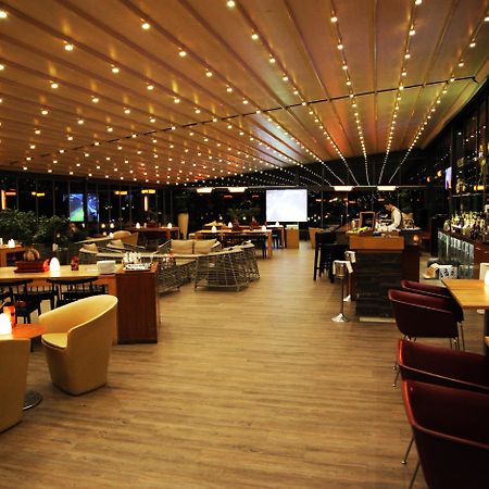 Sheraton Istanbul Atakoy Hotel Exterior foto The interior of the lounge