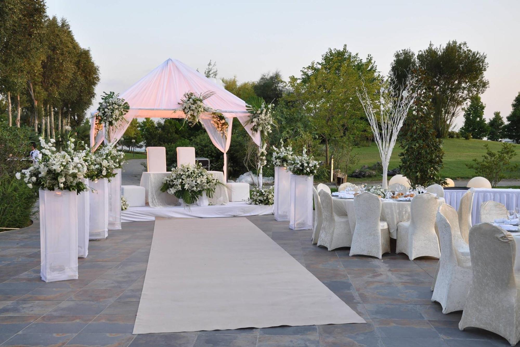 Sheraton Istanbul Atakoy Hotel Exterior foto Wedding reception