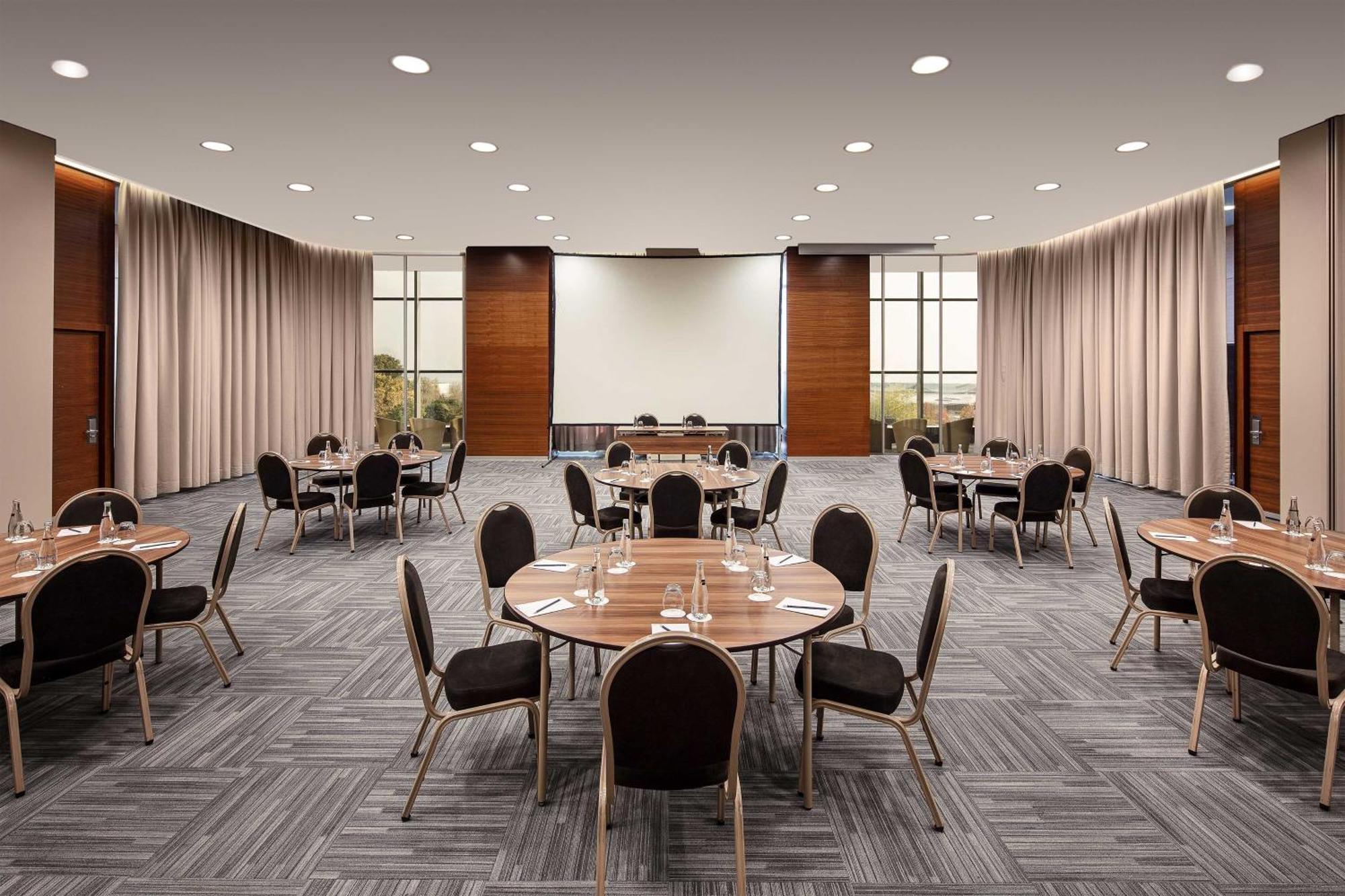 Sheraton Istanbul Atakoy Hotel Exterior foto Meeting room